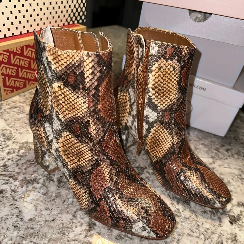 Chinese laundry snakeskin booties - Picture 1 of 2